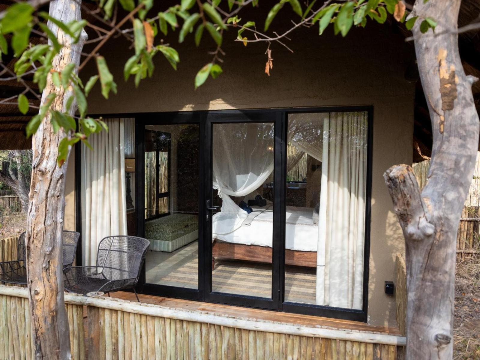 Kwambili Game Lodge заповідник Торнібуш Номер фото